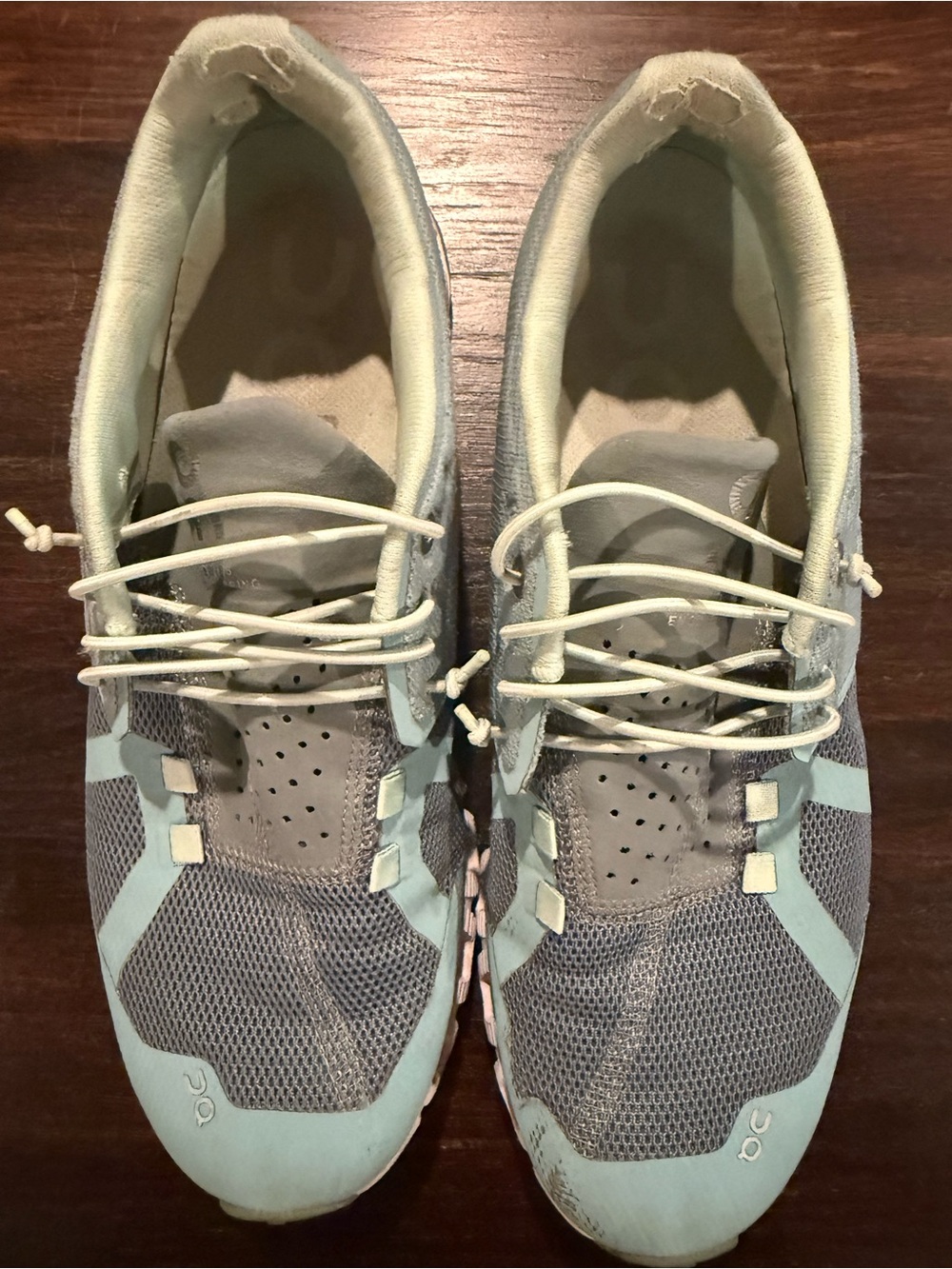 On Running Light Blue and Gray Mesh Running Shoes, Women’s Size 9